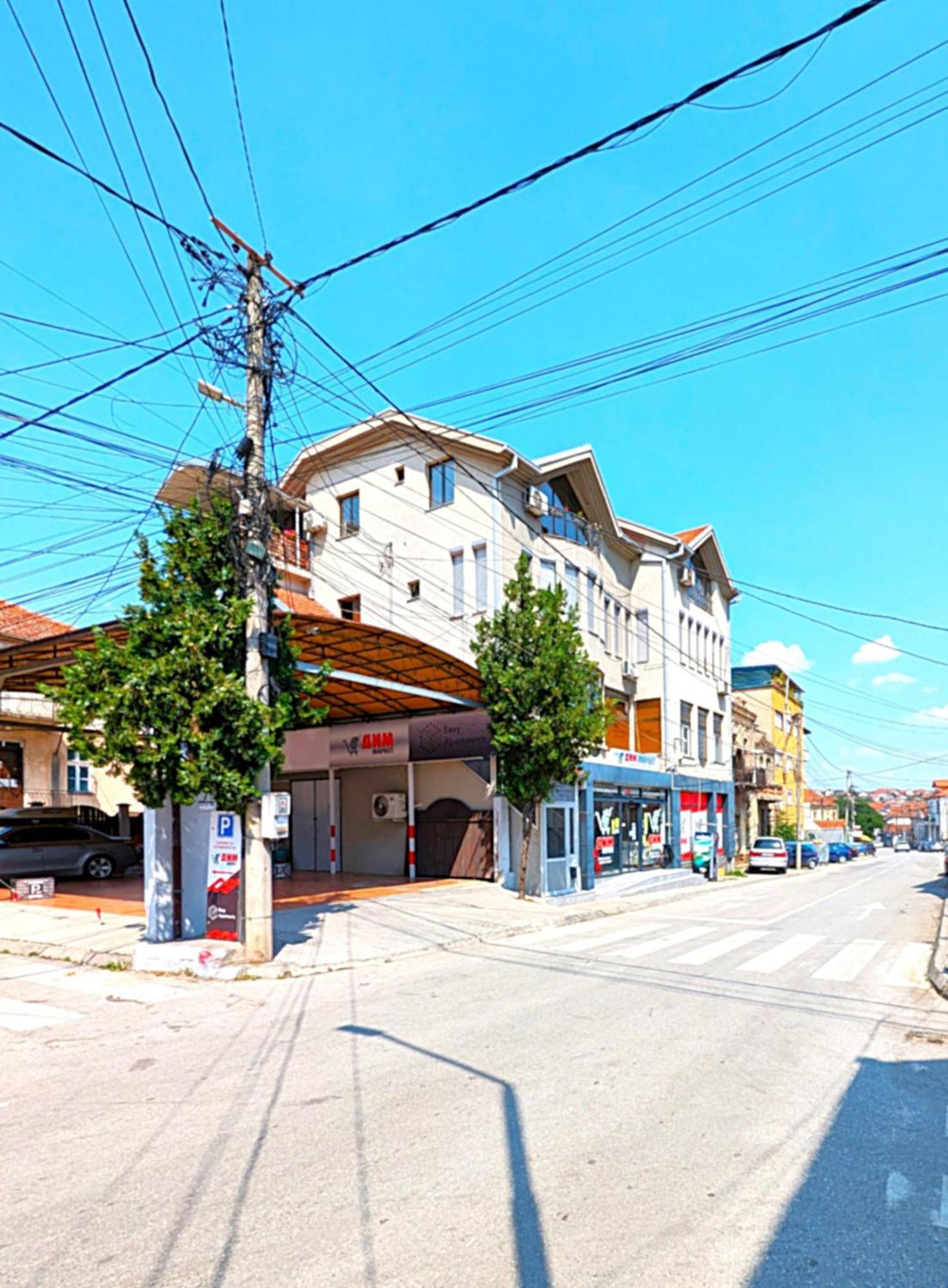 Easy Hotel Kumanovo Exterior photo