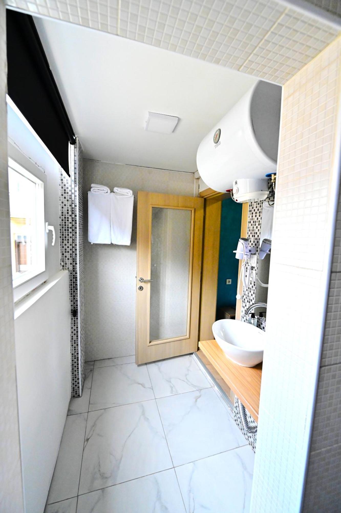 Easy Hotel Kumanovo Exterior photo