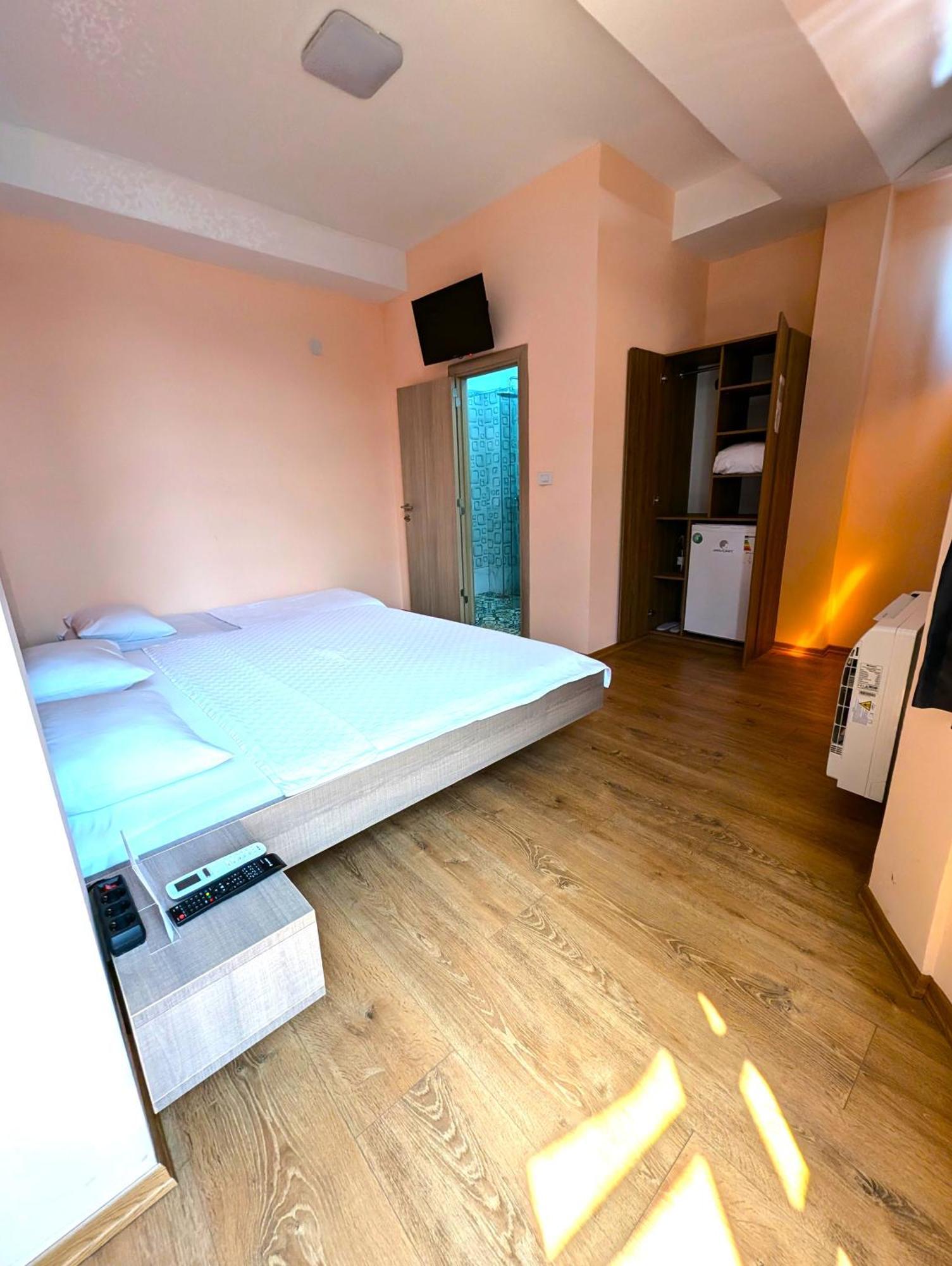 Easy Hotel Kumanovo Exterior photo